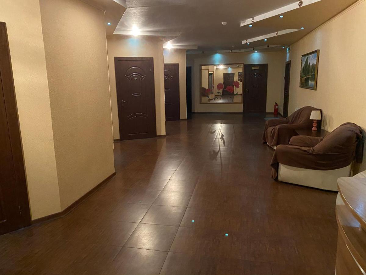 Гостинний Маєток Hotel Myla Exterior photo